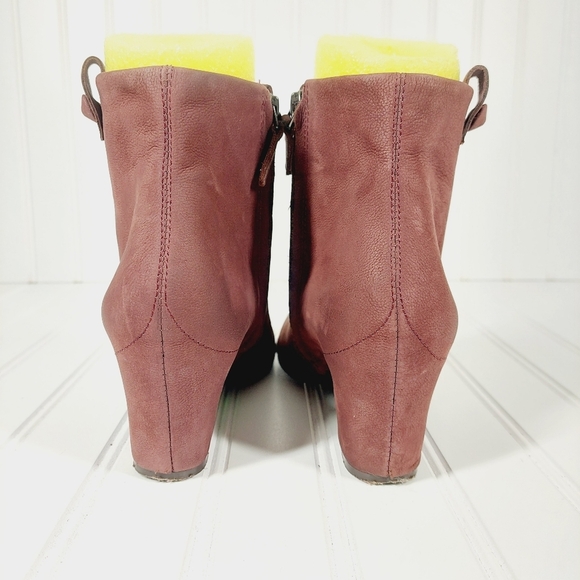 Gentle Souls Soft Cast Red Leather Block Heel Bootie A947 - Picture 6 of 11